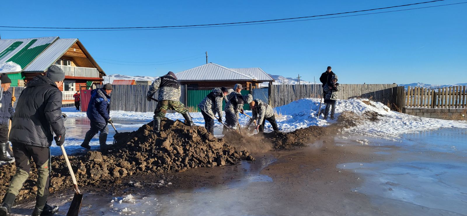 Read more about the article БУЛГАН СУМЫН ОНЦГОЙ КОМИСС ХАЛИА, ТОШИН ҮҮССЭН БАЙРШЛУУДАД АЖИЛЛАЖ БАЙНА.