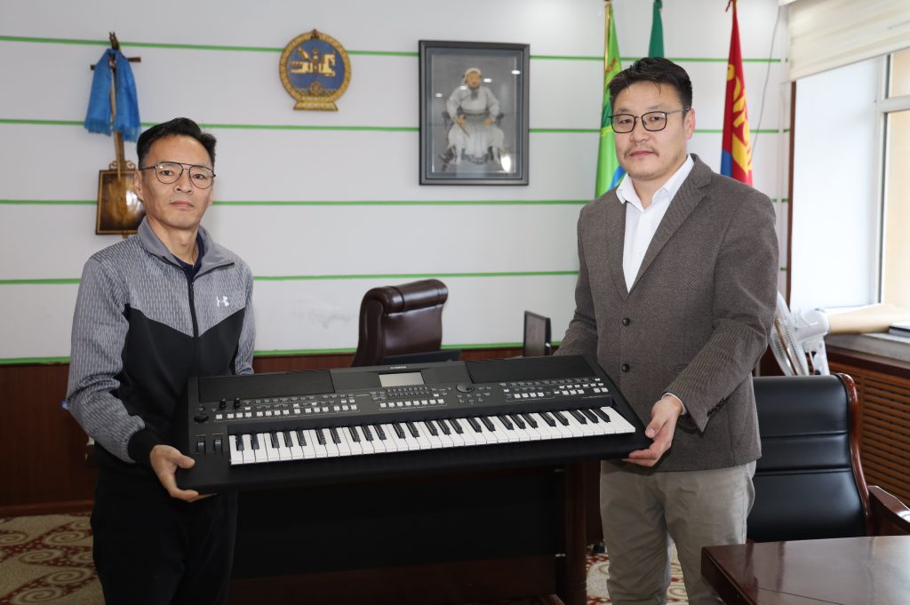 БУЛГАН СУМЫН 2-Р ЦЭЦЭРЛЭГТ “PSR-SX600 YAMAHA” ЗАГВАРЫН ХӨГЖМИЙН ЗЭМСЭГ ГАРДУУЛЛАА